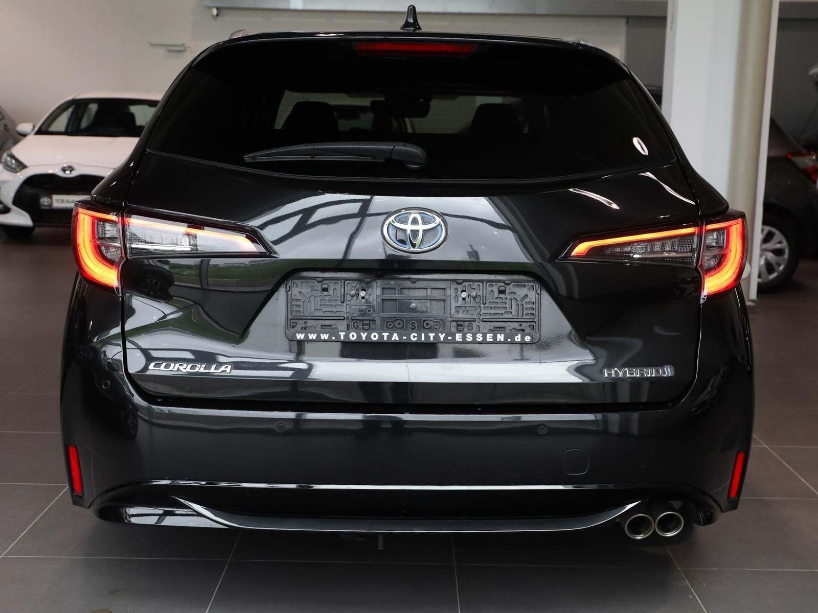 Toyota Corolla 2.0 TS Hybrid Team D SHZ PDC KLIMA LM-Fe