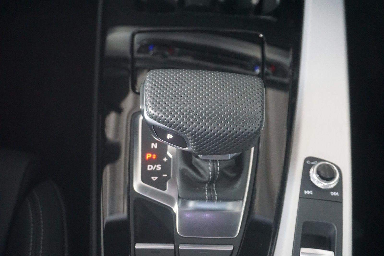 Audi A5 Cabriolet 40 TFSI quattro S line LaserAHK ACC