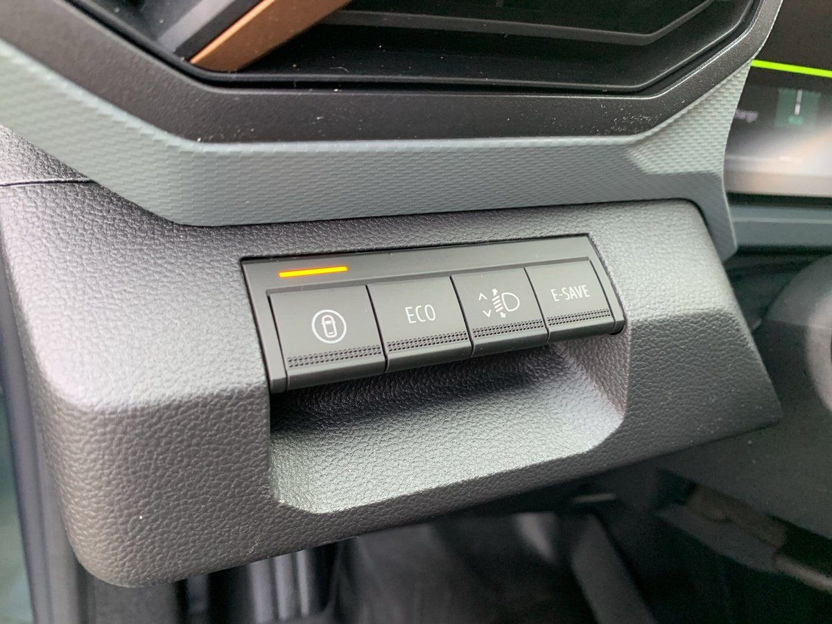 Dacia Duster EXTREME HYBRID 140 - Samsaru's Car Outlet