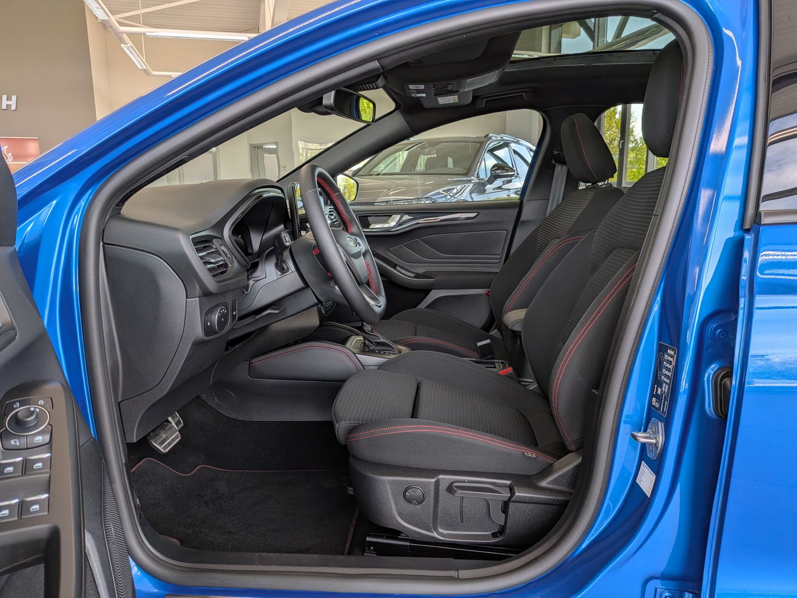 Ford Focus ST-Line X Styling Matrix B&O Pano 18"