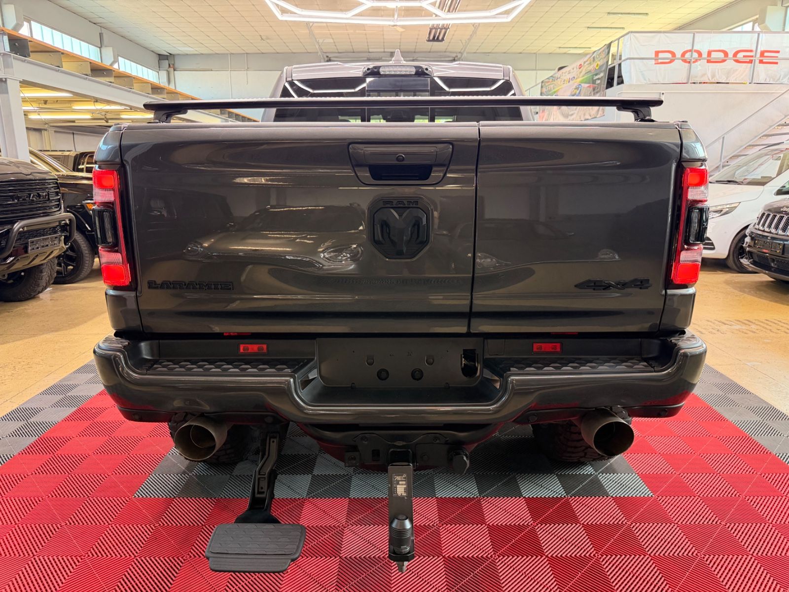 Dodge RAM 1500 5.7 4X4 LARAMIE PANO LPG MonsterTruck