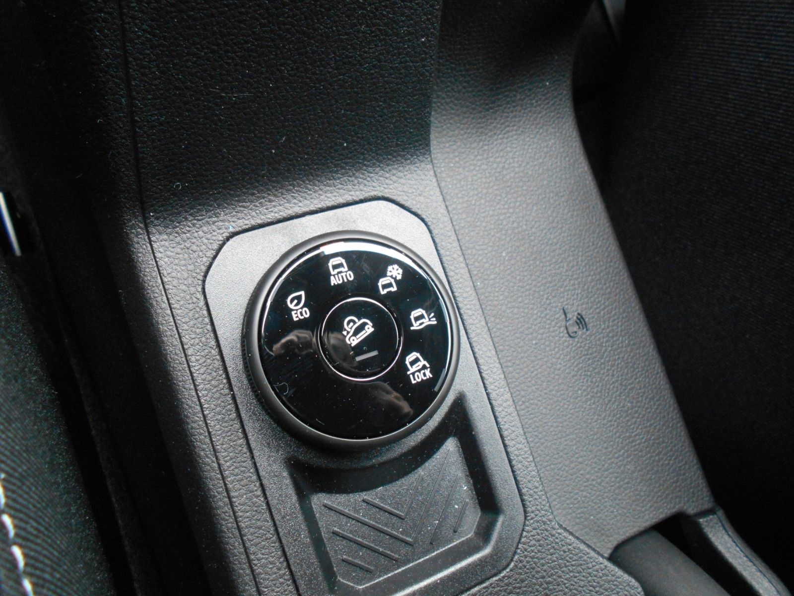 Dacia Duster III TCe 130 Expression 4x4 - Samsaru's Car Outlet