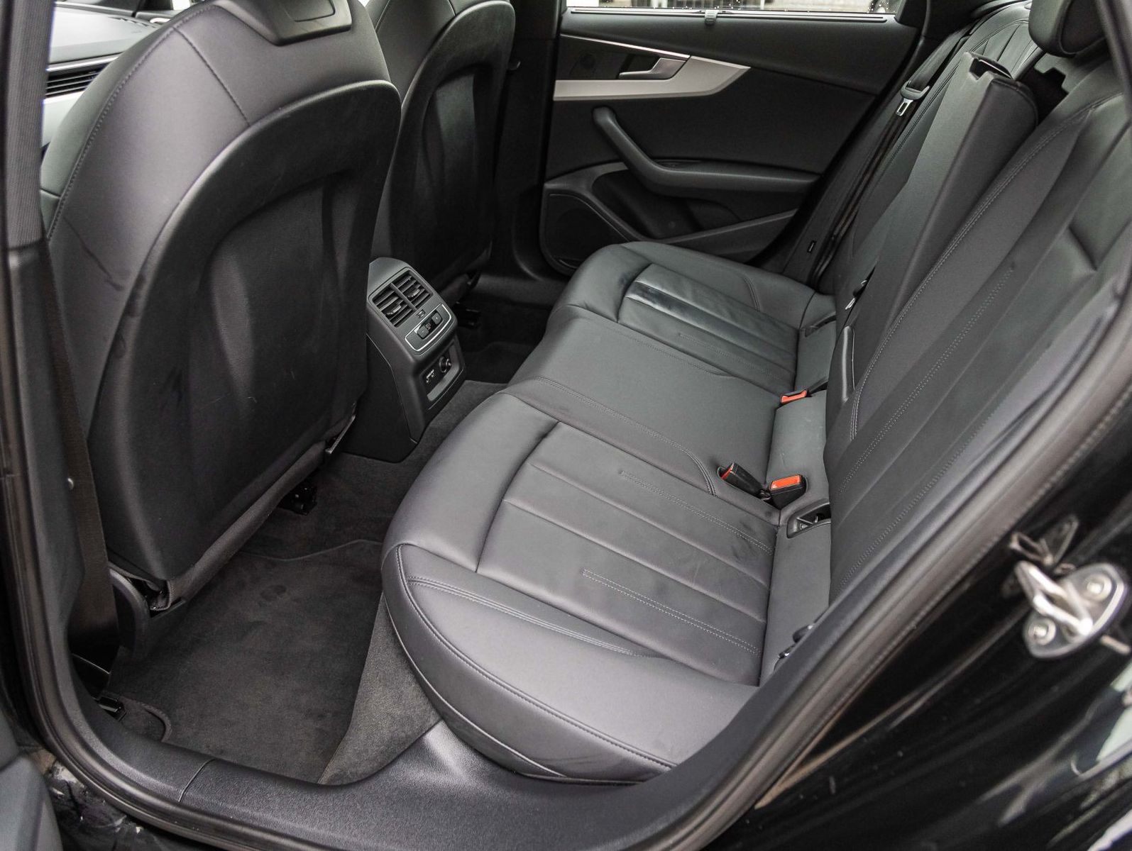 Audi A4 Avant advanced 35TFSI Stronic - Samsaru's Car Outlet