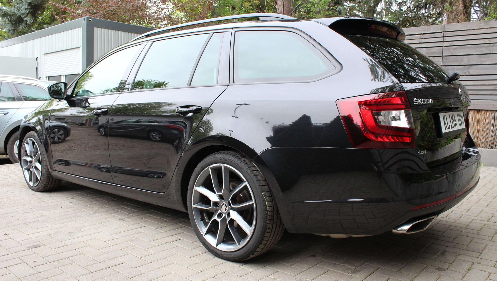 Skoda Octavia RS 4x4 - Samsaru's Car Outlet