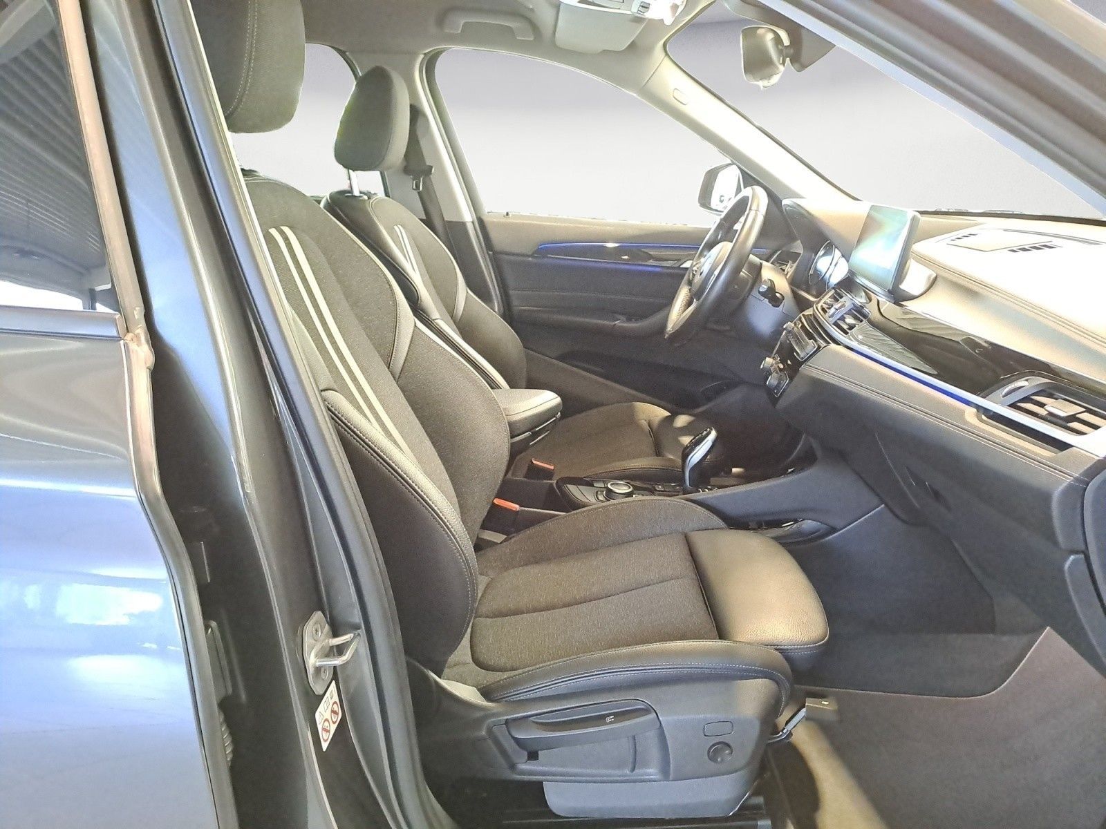 BMW X1 xDrive20d Sport Line - Samsaru's Car Outlet