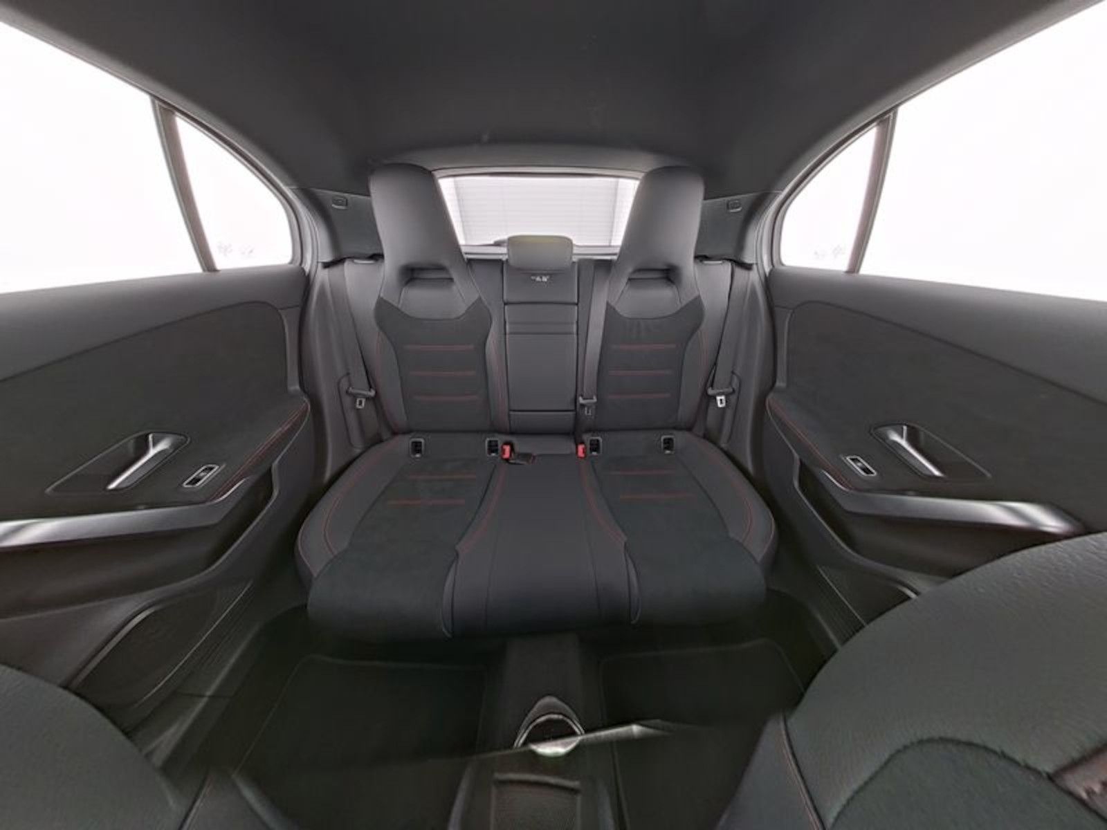 Mercedes-Benz A 250 e AMG Line - Samsaru's Car Outlet