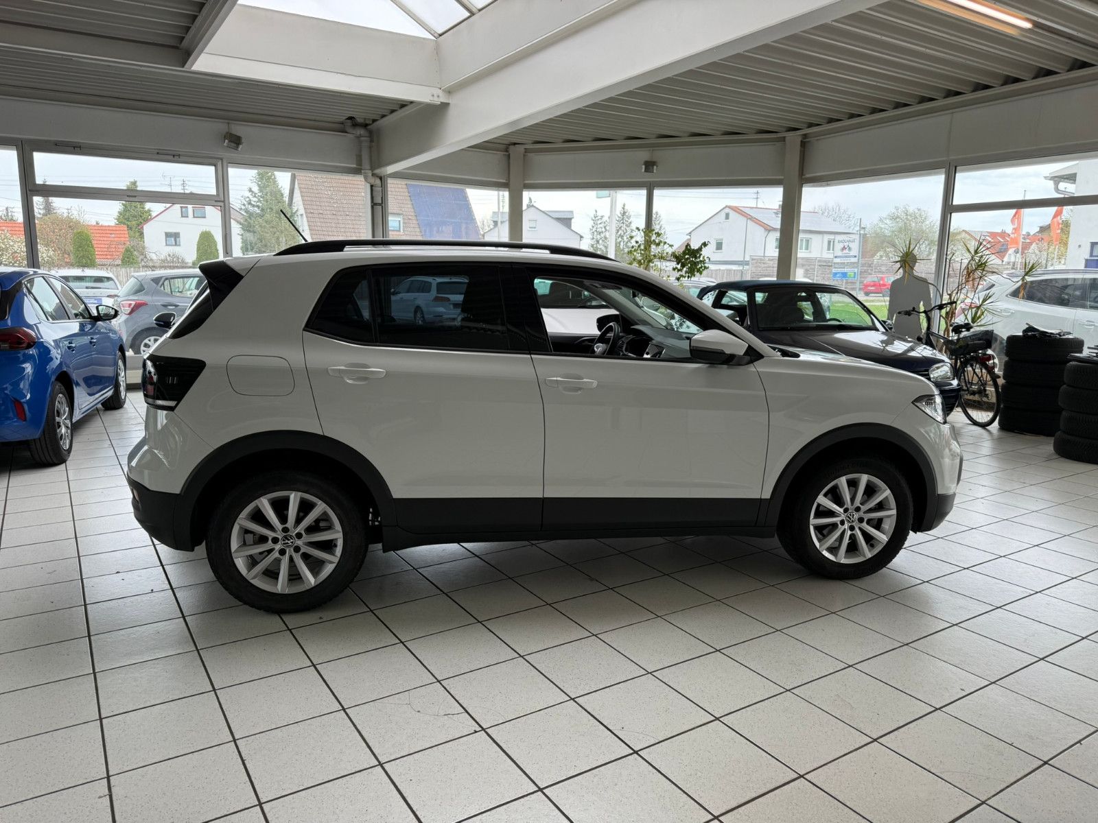 Volkswagen T-Cross Life - Samsaru's Car Outlet