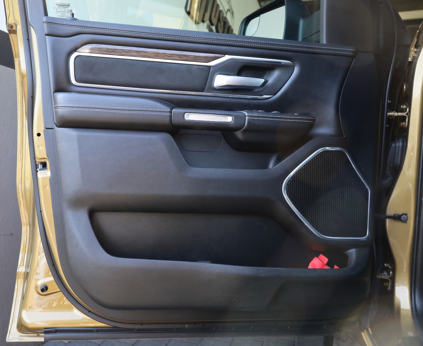 Dodge RAM 5.7 BigHorn/BRCGAS/AHK/SHZ/SBL/NAVI/TEMP/R20