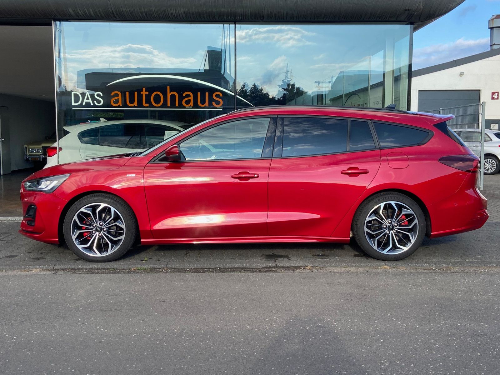 Ford Focus Turnier 1.5 EcoBlue ST-Line X NAVI+RFK*AHK