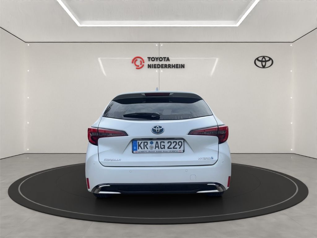 Toyota Corolla 2.0 Hybrid Touring Sports - Samsaru's Car Outlet