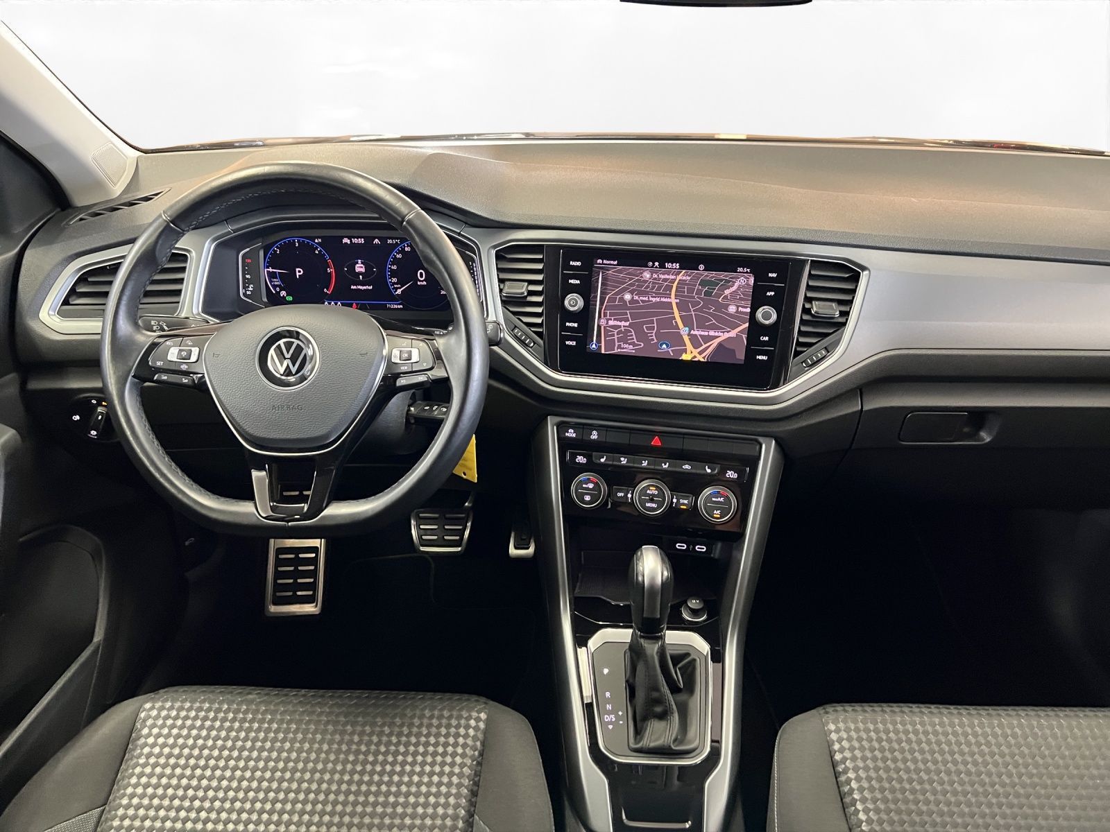 Volkswagen T-Roc 2.0 TDI Active - Samsaru's Car Outlet