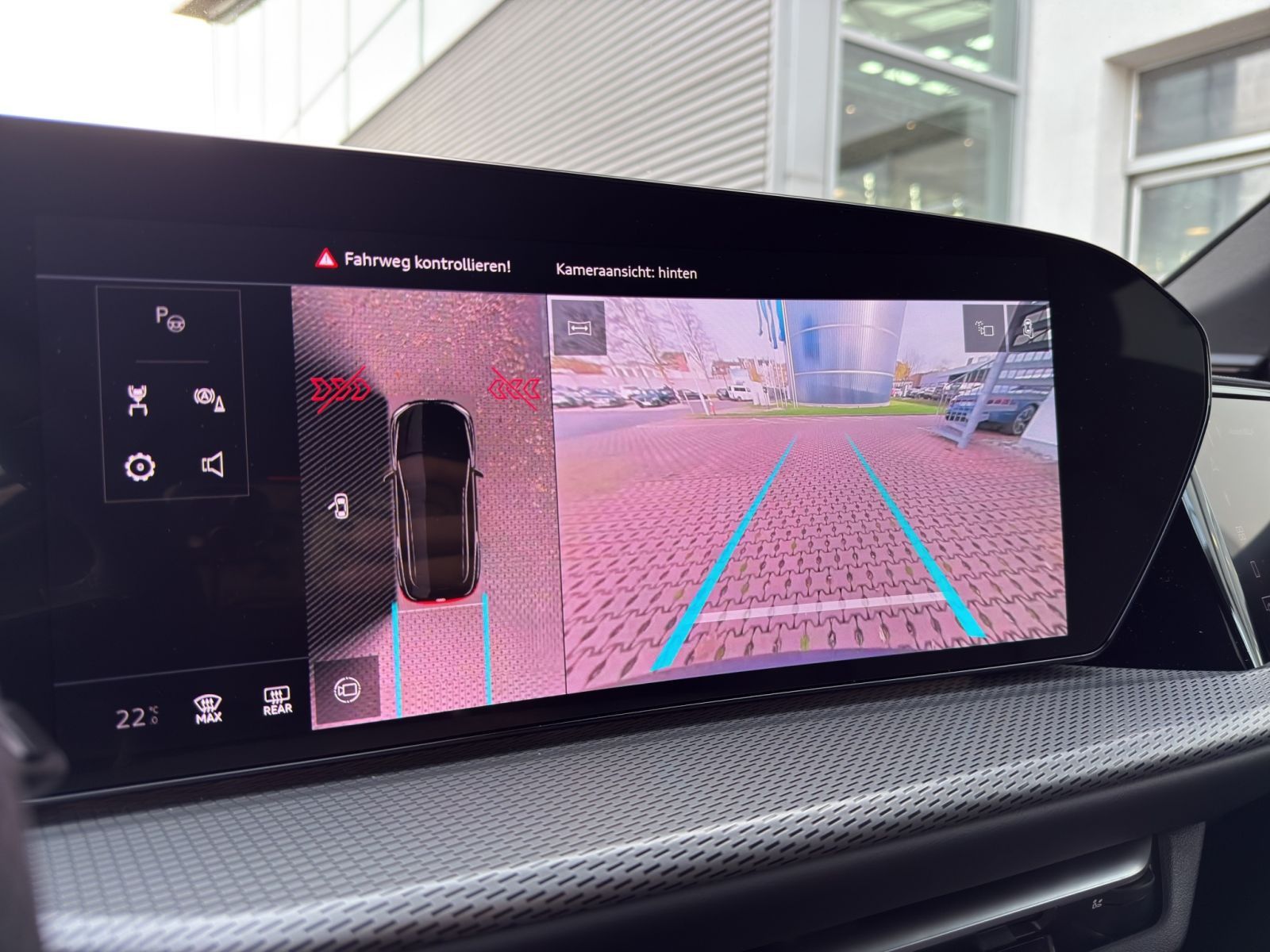 Audi Q5 TFSI S line Matrix Navi 360° AHK 21"