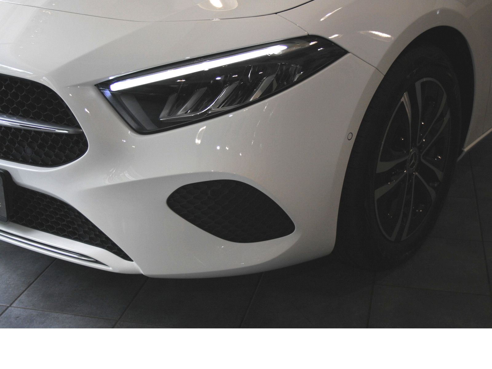 Mercedes-Benz A 180 Progres - Samsaru's Car Outlet