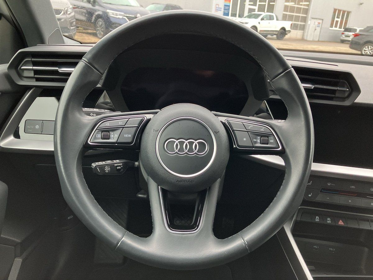 Audi A3 SPORTBACK 35 TFSI S-LINE +LED+SHZ+NAVI+TEMPO+