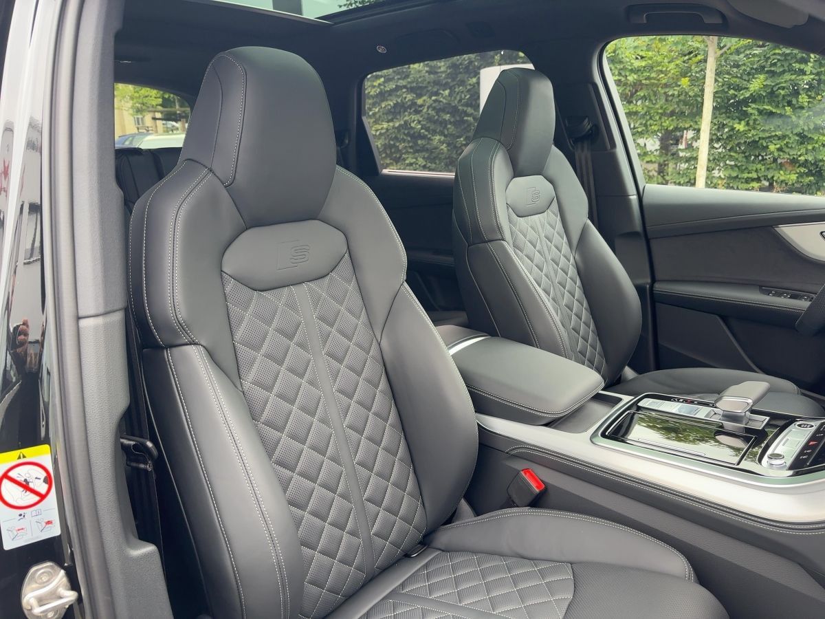 Audi Q7 SUV S line TFSI e quattro 360 kW tiptronic
