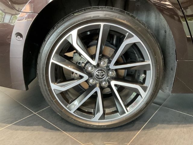 Toyota Corolla Touring Sports 2.0 Hybrid Lounge - Samsaru's Car Outlet