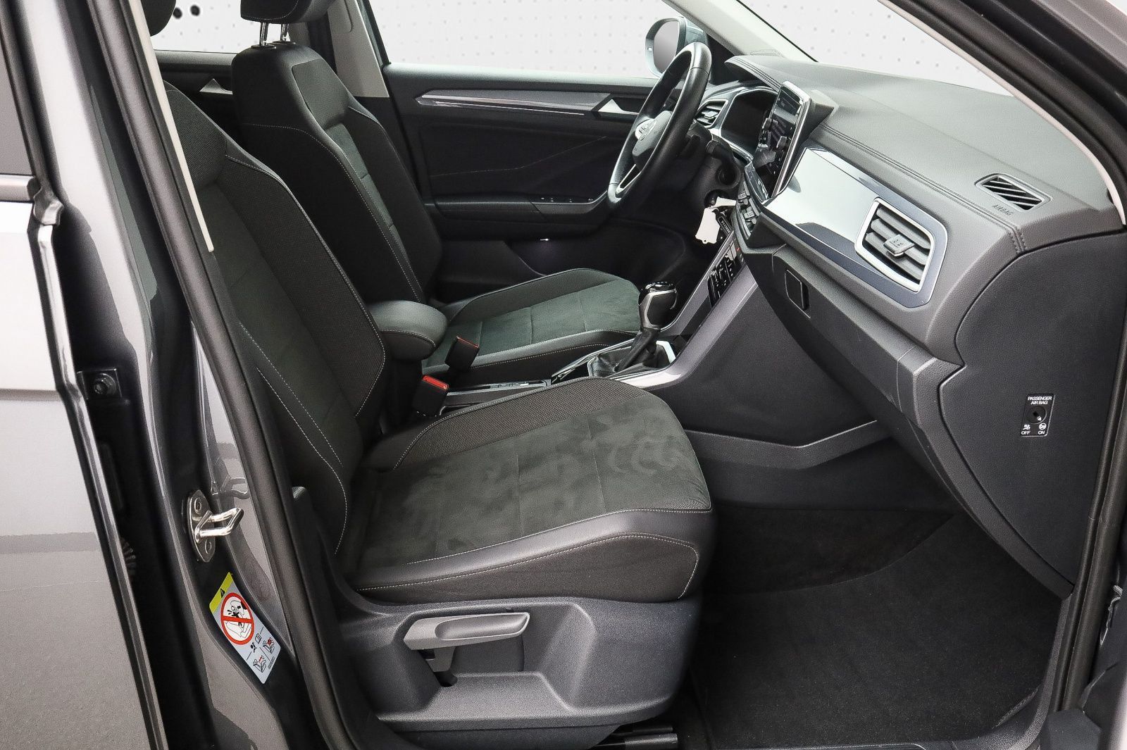 Volkswagen T-ROC 1.5 TSI DSG STYLE - Samsaru's Car Outlet