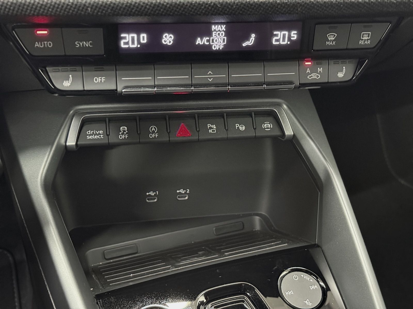 Audi A3 Sportback 35 TFSI S LINE - Samsaru's Car Outlet