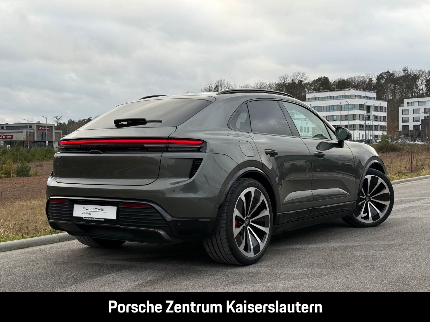 Porsche Macan Turbo 22-Zoll Rückfahrkamera LED-Matrix