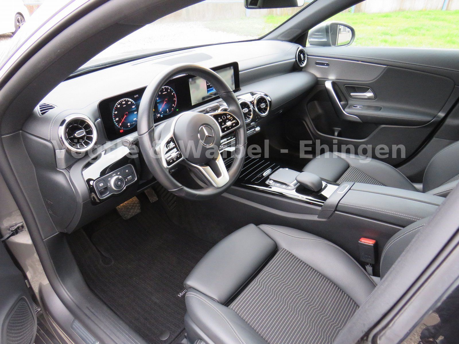 Mercedes-Benz CLA 200 PROGRESSIVE - Samsaru's Car Outlet