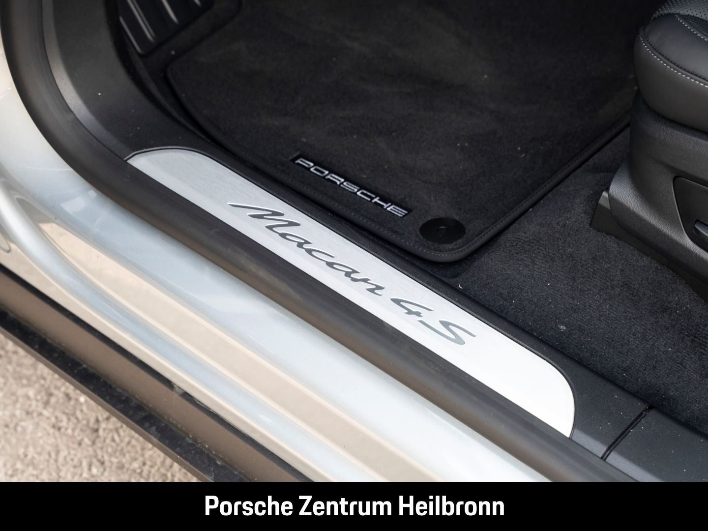 Porsche Macan 4S InnoDrive Surround-View LED-Matrix