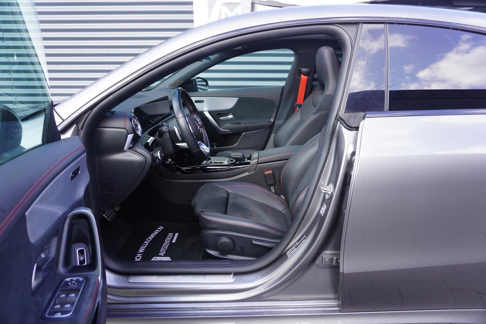 Mercedes-Benz CLA 35 AMG - Samsaru's Car Outlet