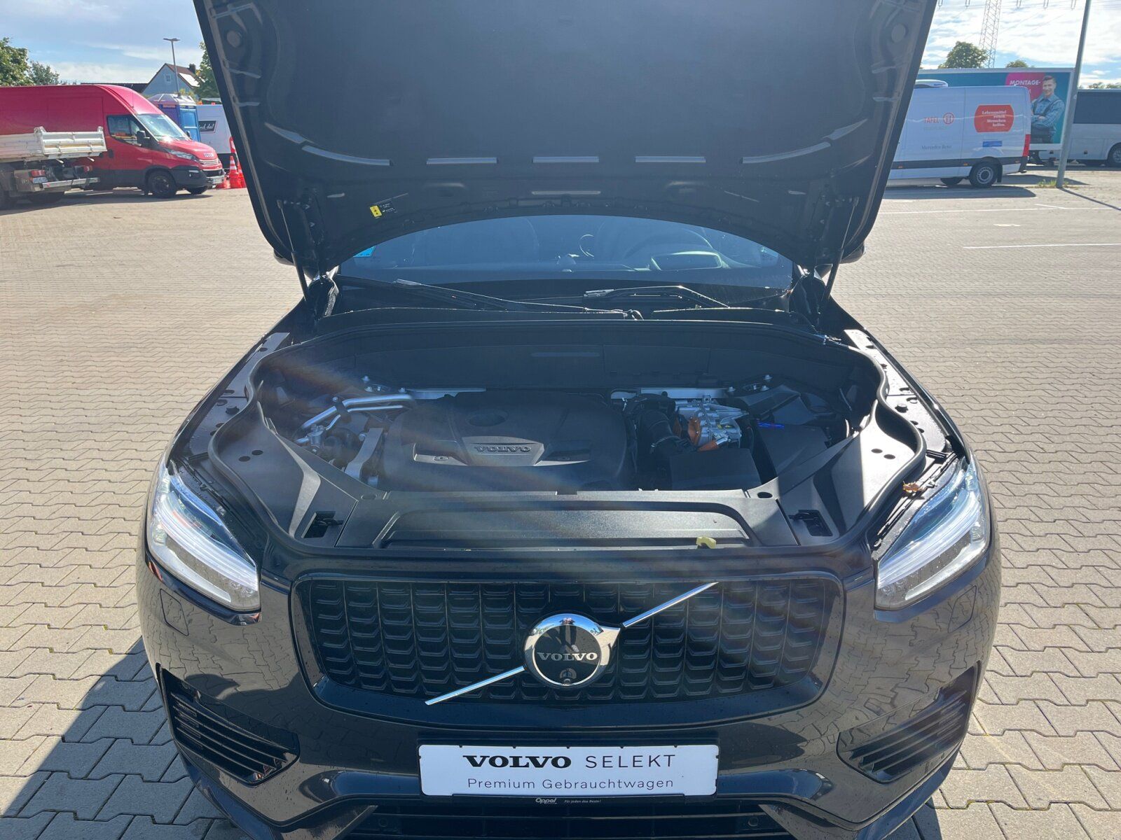 Volvo XC 90 T8 AWD Ultimate Dark AHK+NAVI+360°RFK+TEM