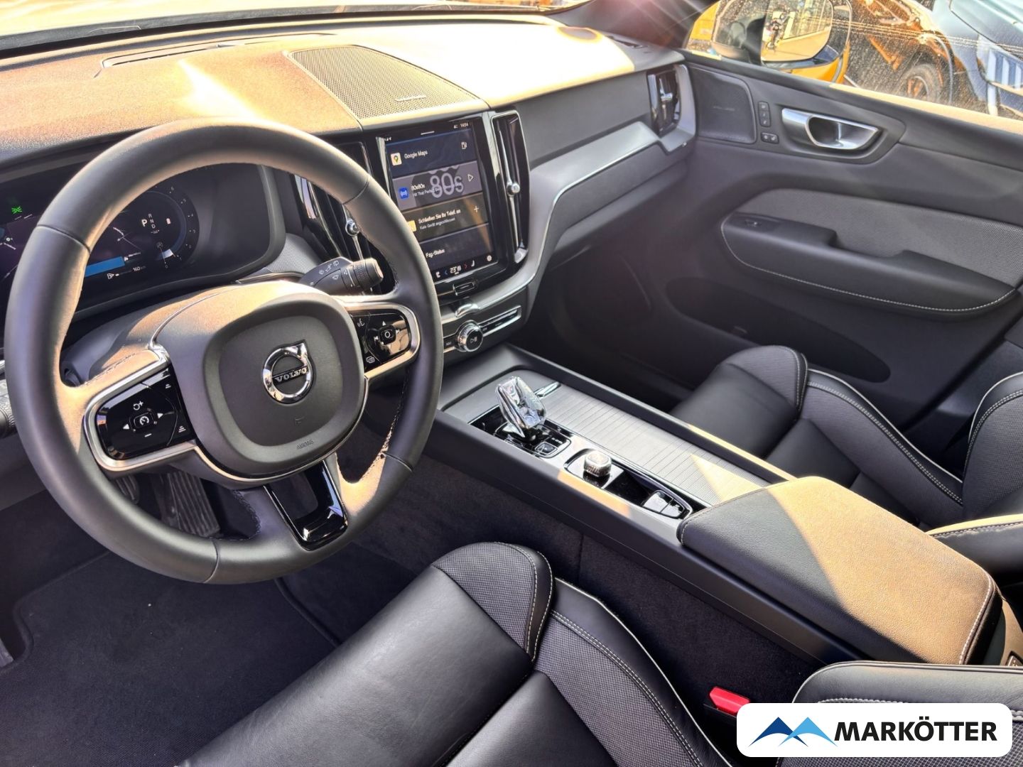 Volvo XC60 B4 Plus Dark 21''/ACC/BLIS/H&K/CAM/SHZ/FSH