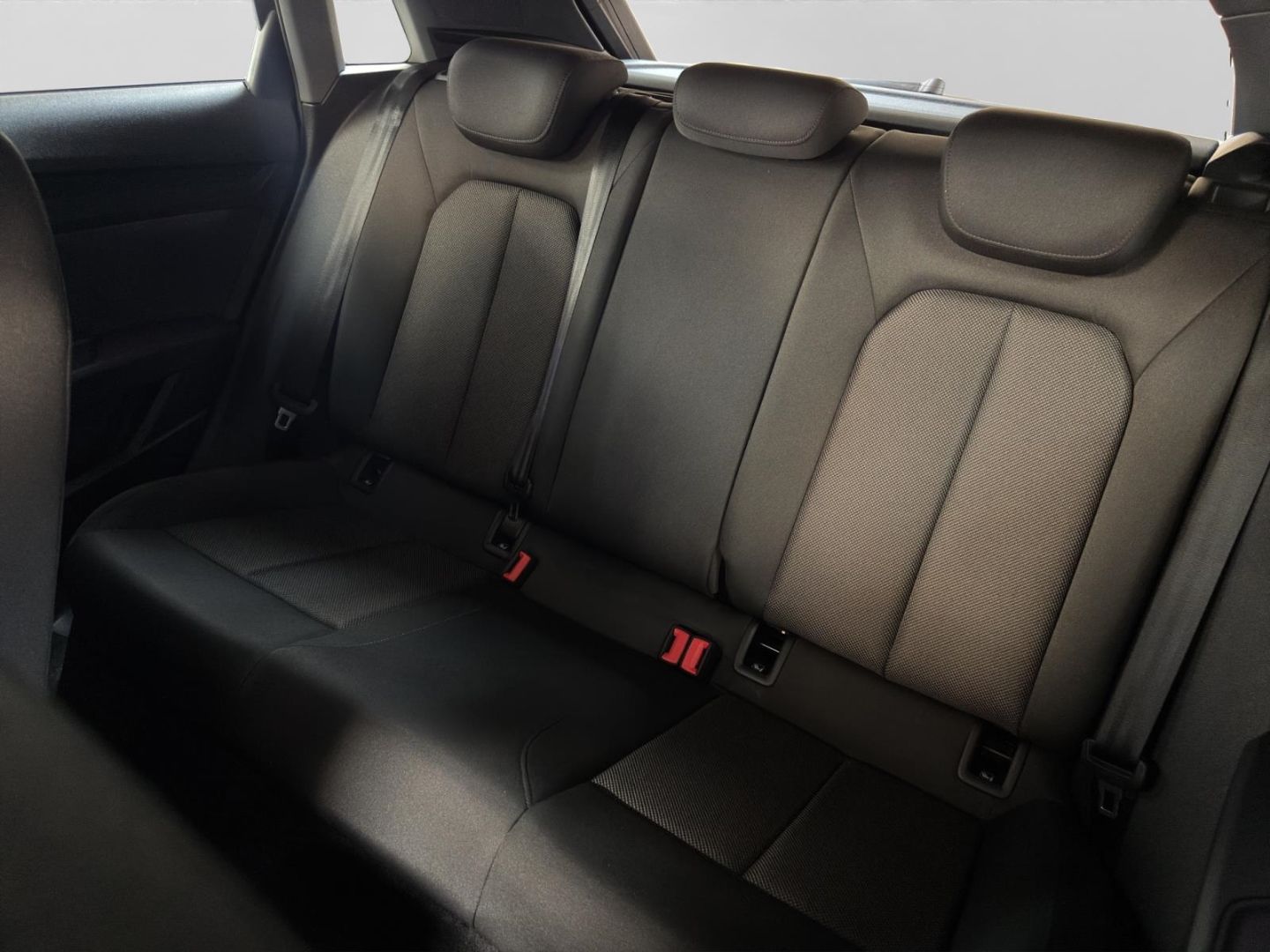 Audi A3 Sportback 35 1.5 TFSI advanced Alu LED AHK Sm