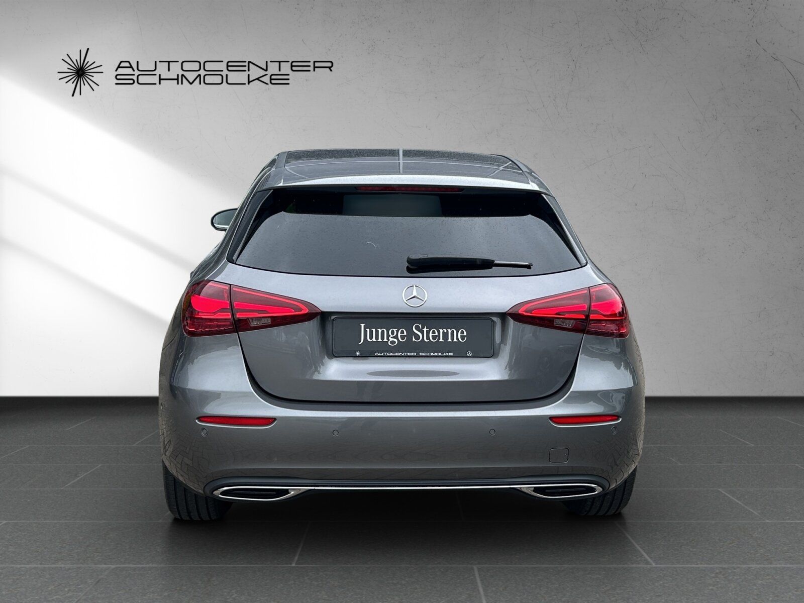 Mercedes-Benz A 180 - Samsaru's Car Outlet