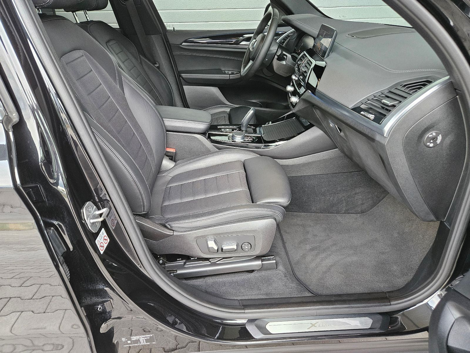 BMW X3 xDrive30e M SPORT - Samsaru's Car Outlet