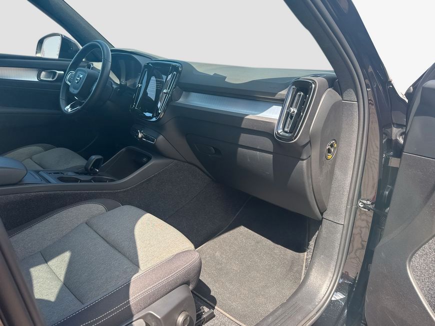 Volvo XC40 B3 B DKG Core AHK LED WINTER MET