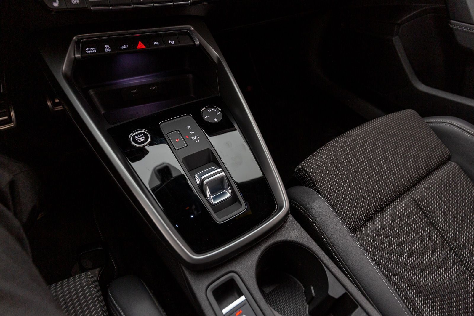 Audi A3 Sportback S line 45 TFSI e S tr. LED NAVI VIR