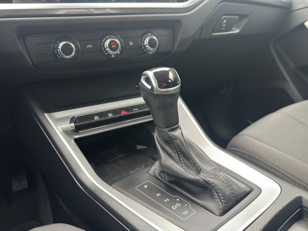 Audi Q3 35 2.0 TDI quattro advanced - Samsaru's Car Outlet