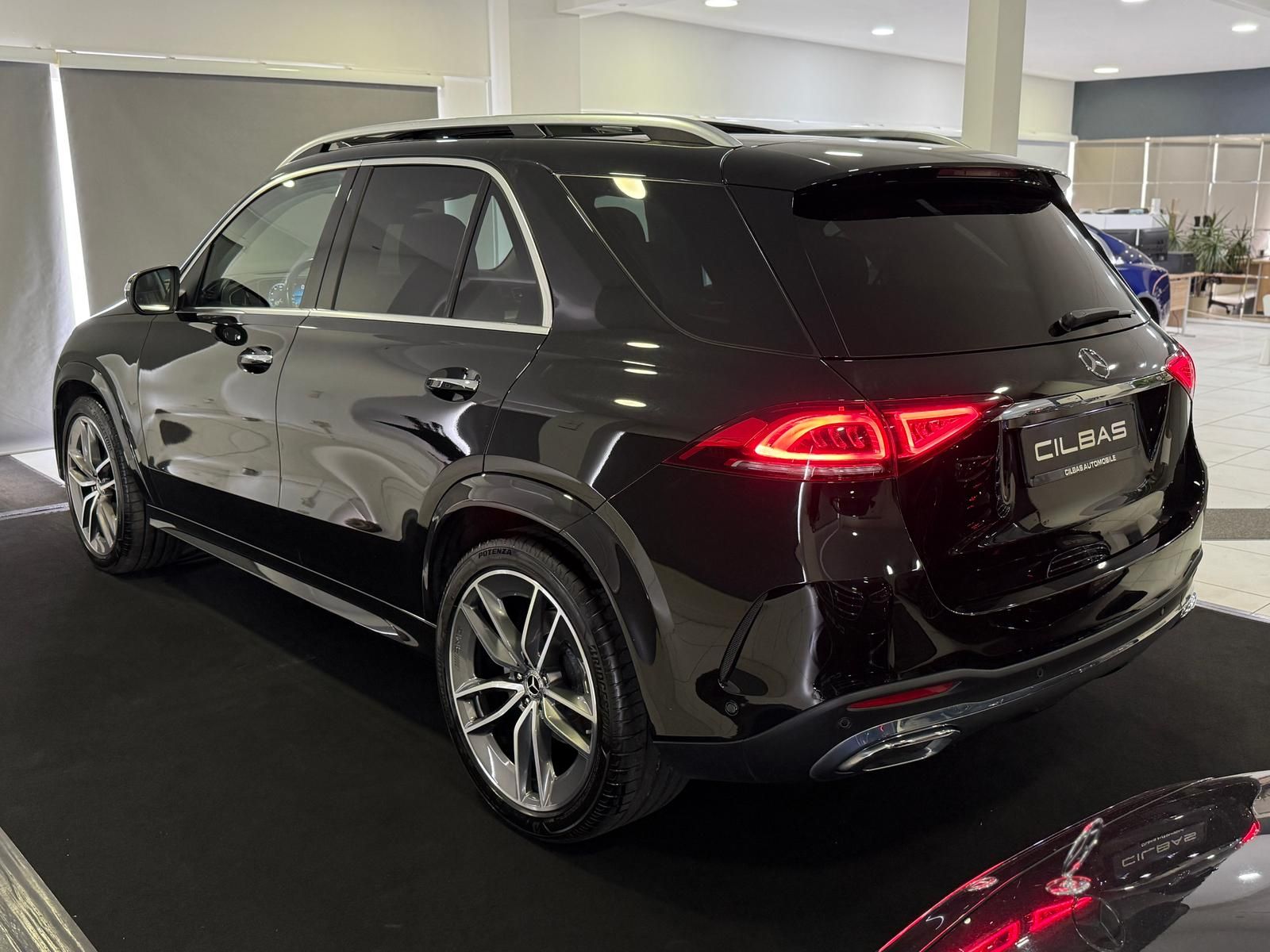 Mercedes-Benz GLE 400 d 4M AMG*PANO*HUD*AIRMATIK*AHK*22 ZOLL*