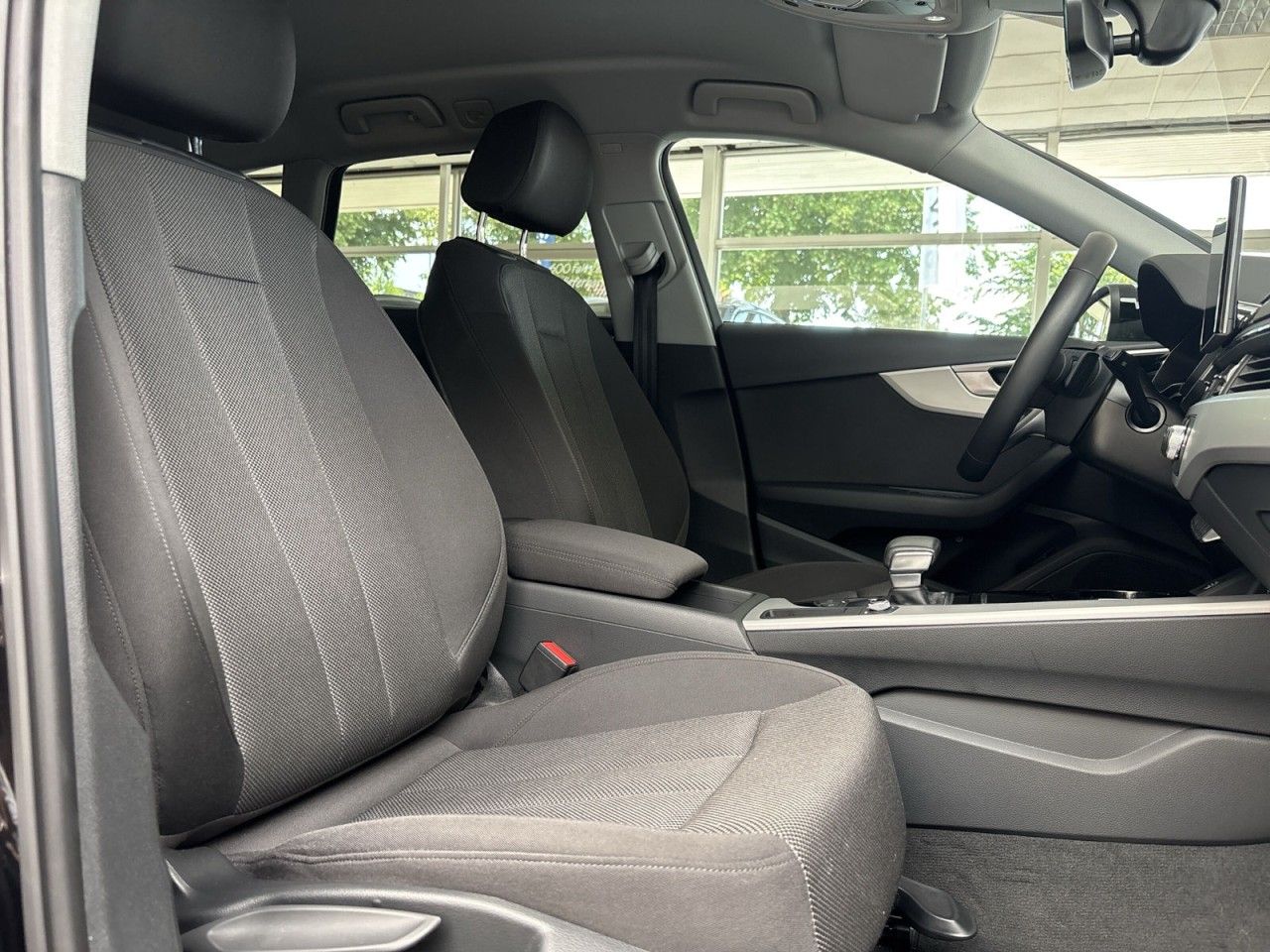Audi A4 Avant 40 TDI Advanced - Samsaru's Car Outlet