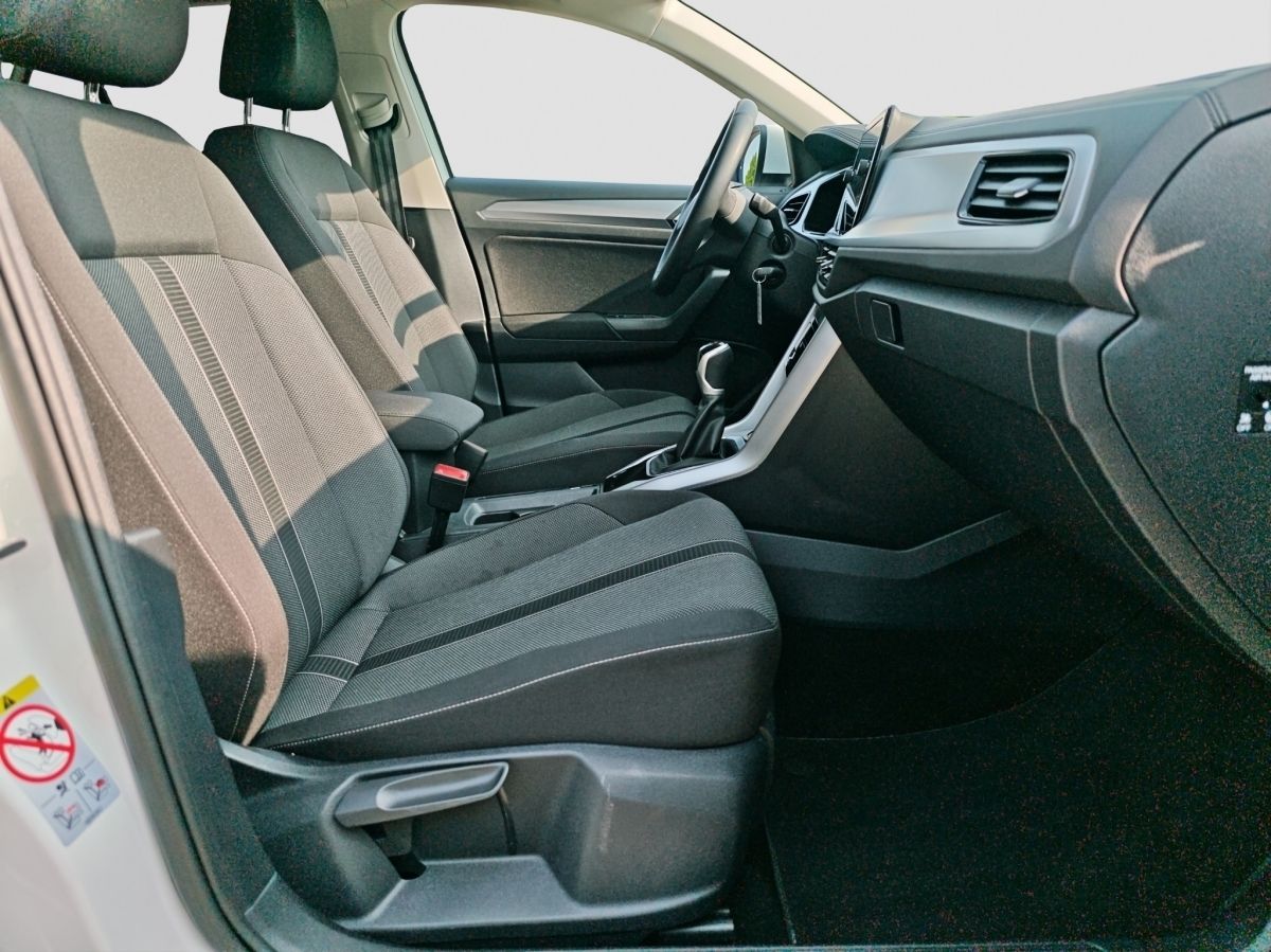 Volkswagen T-Roc LIFE 1.0 TSI - Samsaru's Car Outlet