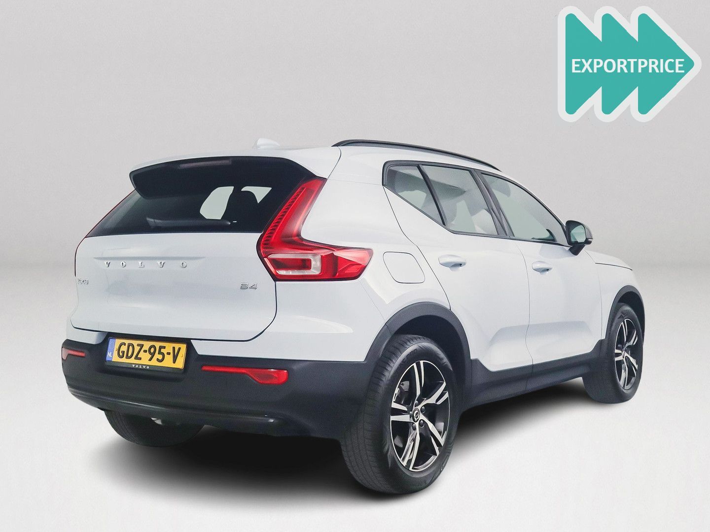 Volvo XC40 B4 Aut. Plus Dark | Stoel- en Stuurverwarmi