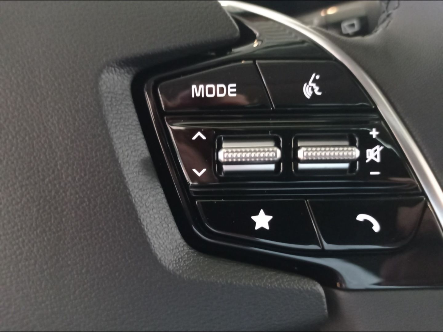 Kia Niro Spirit Plug-in Hybrid - Samsaru's Car Outlet