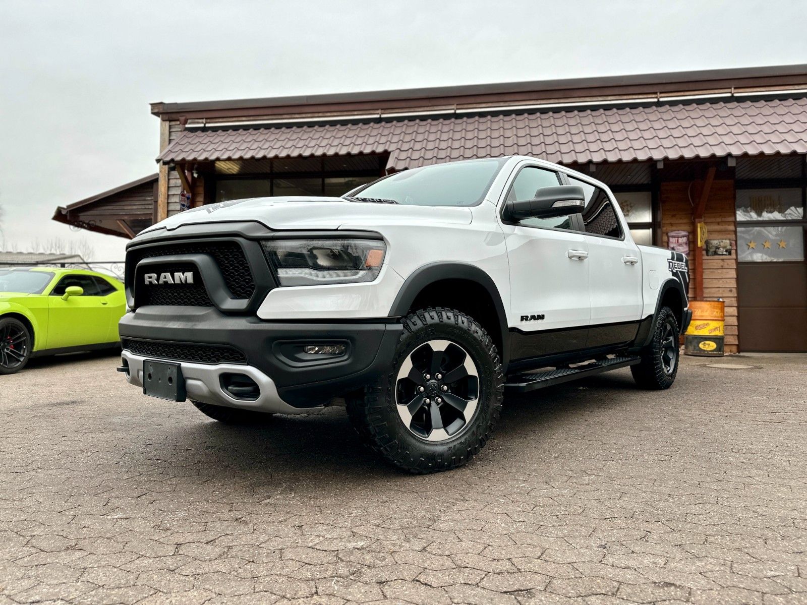 Dodge 5.7 V8*4X4*LPG*REBEL*LEDER*LED*NAVI*AHK*MFL*TOP*