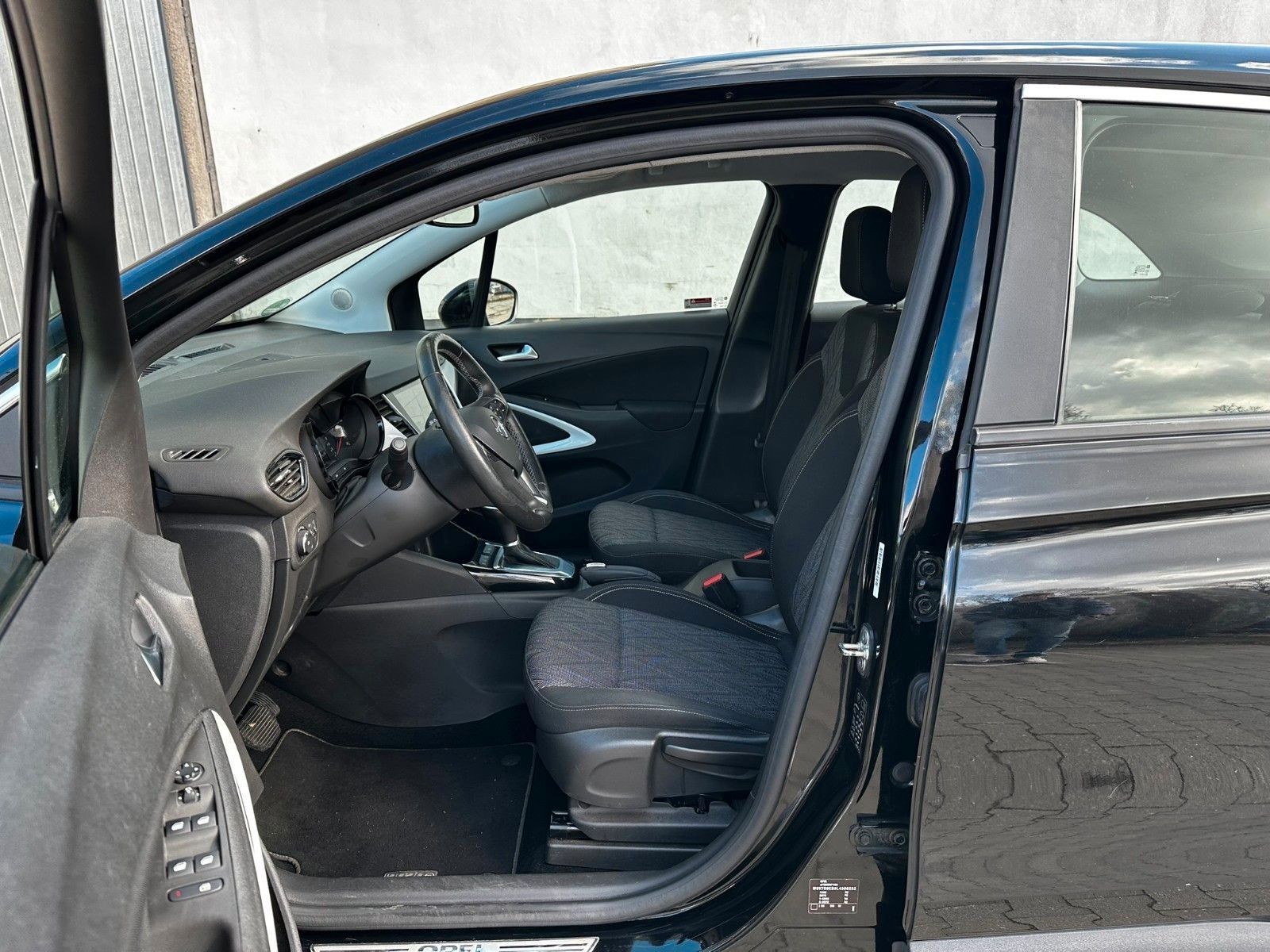 Opel Crossland X - Samsaru's Car Outlet