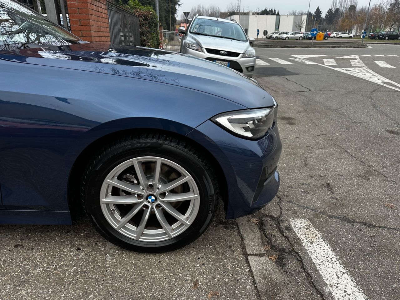 BMW 320 320d xDrive Touring Luxury - Samsaru's Car Outlet