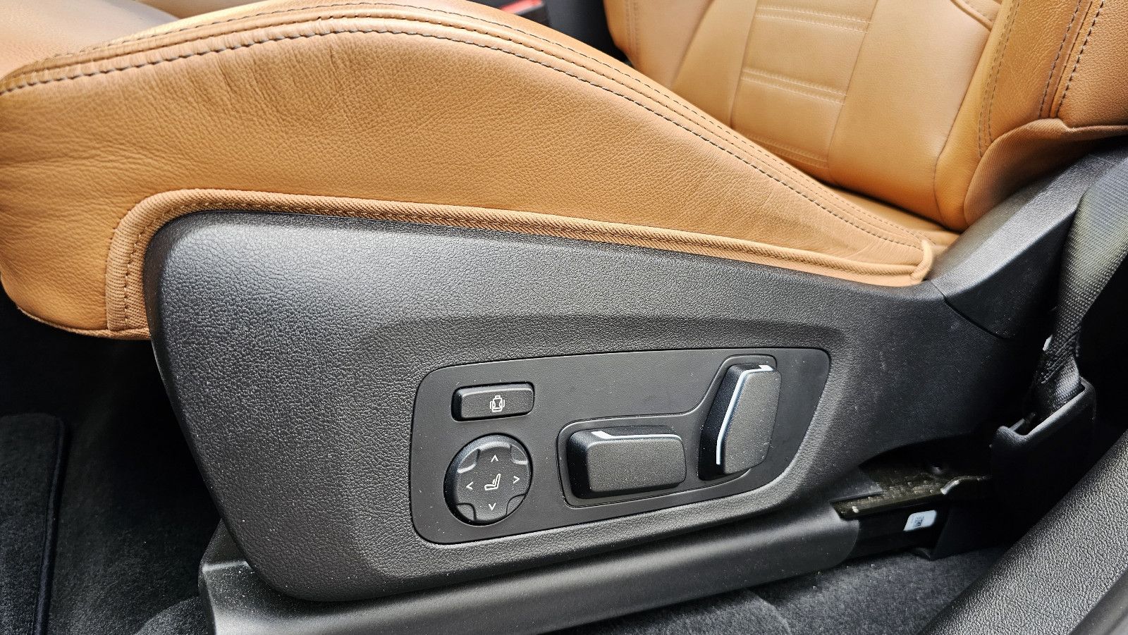 BMW X4 xDrive 30 d M Sport Pano Laser AHK Sportsitze