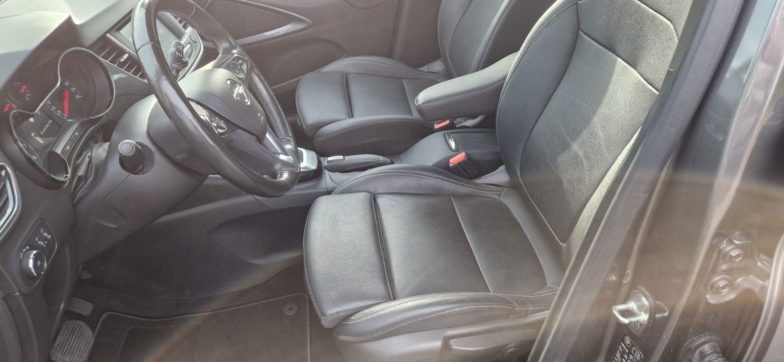 Opel Crossland Elegance Diesel - Samsaru's Car Outlet