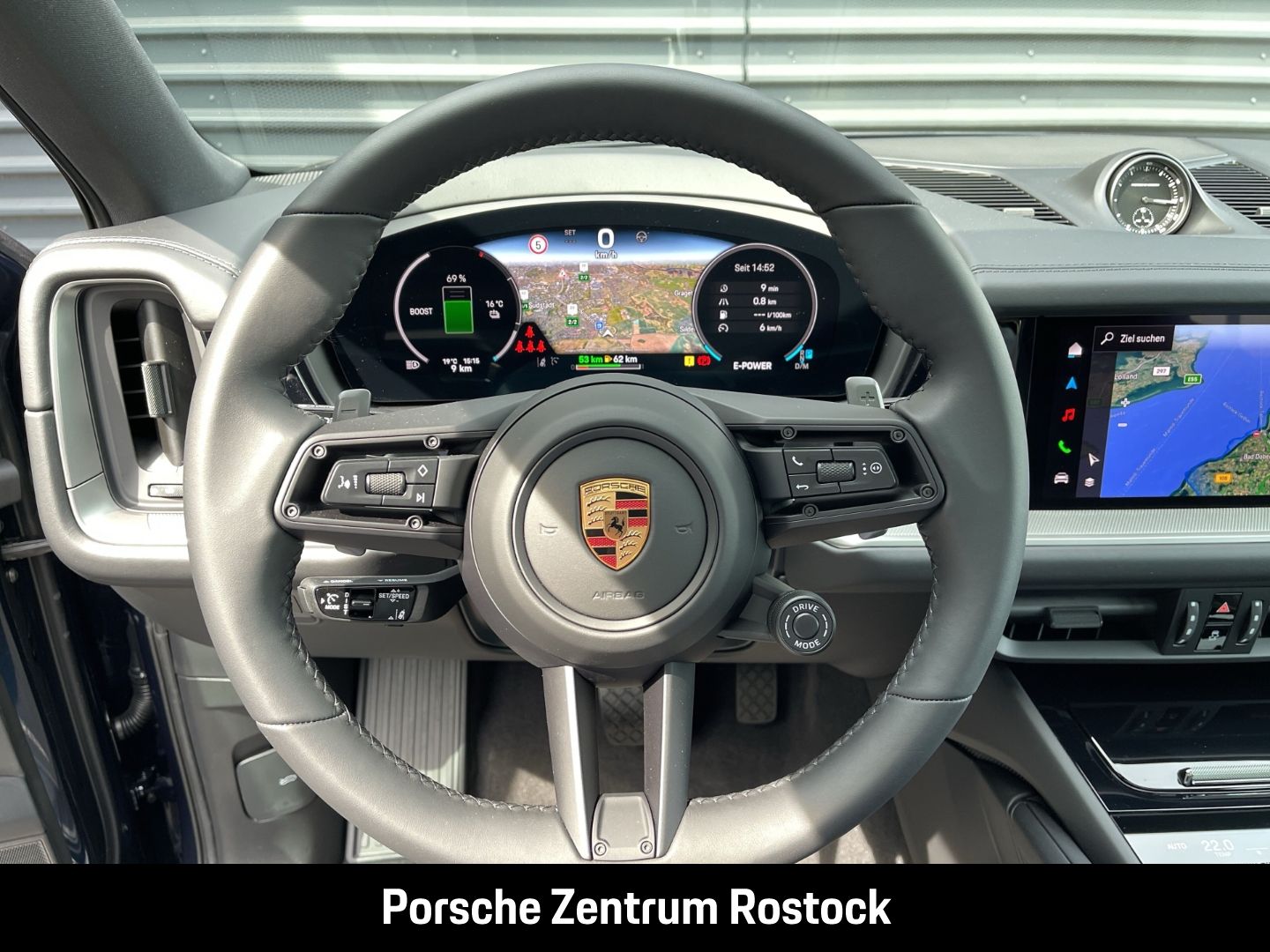 Porsche Cayenne E-Hybrid Coupe Panorama Surround-View