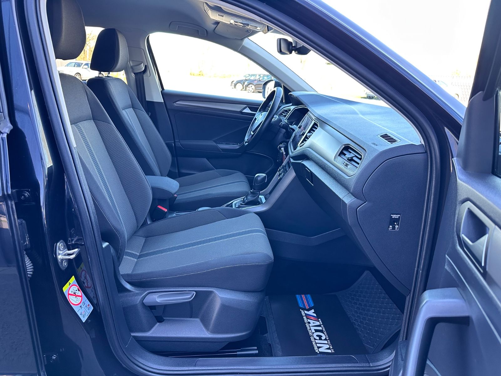 Volkswagen T-Roc 2.0 TDI SCR DSG Style - Samsaru's Car Outlet