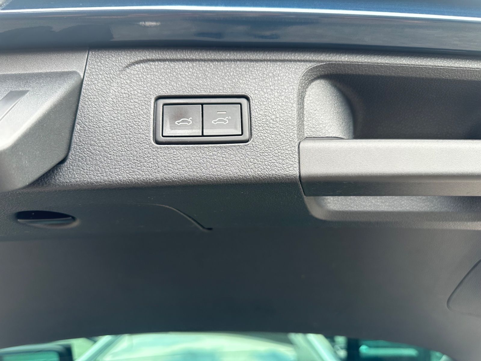 Volkswagen Passat Variant DSG Elegance - Samsaru's Car Outlet