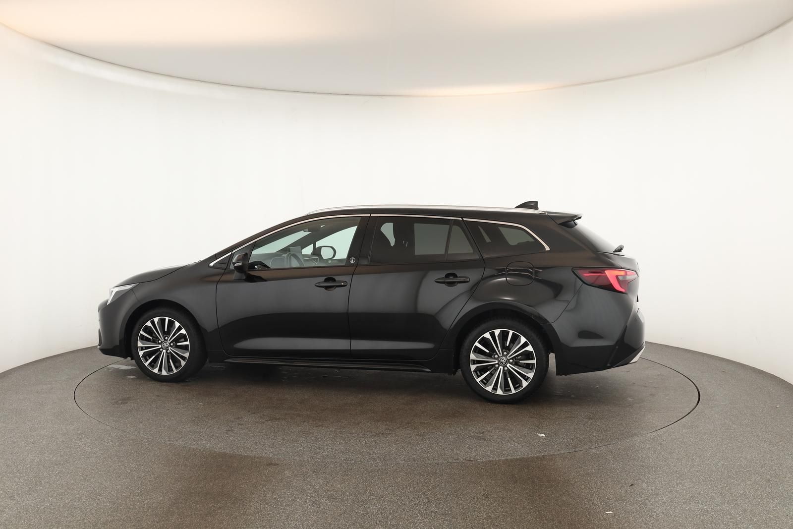 Toyota Corolla Touring Sports 1.8 CVT Team D Navi Kam