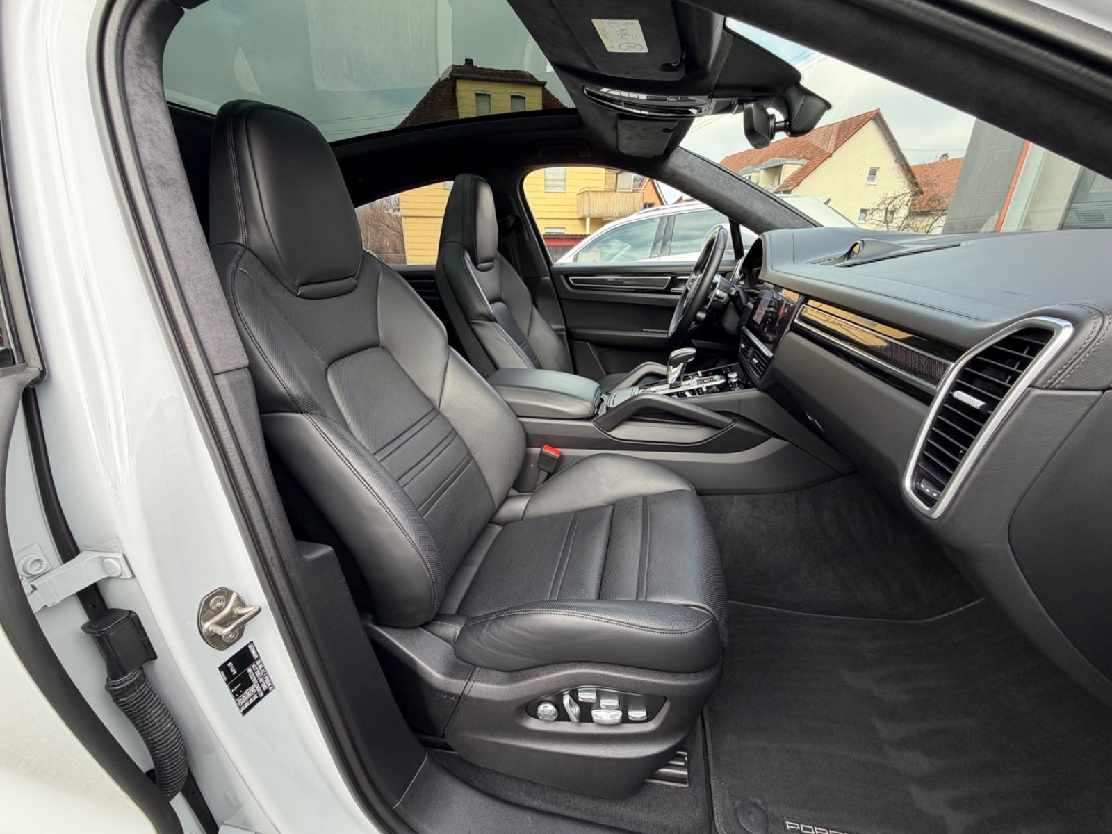 Porsche Cayenne Coupe GTS*APPROVED*NV*AHK*PANO*HAL*SH*