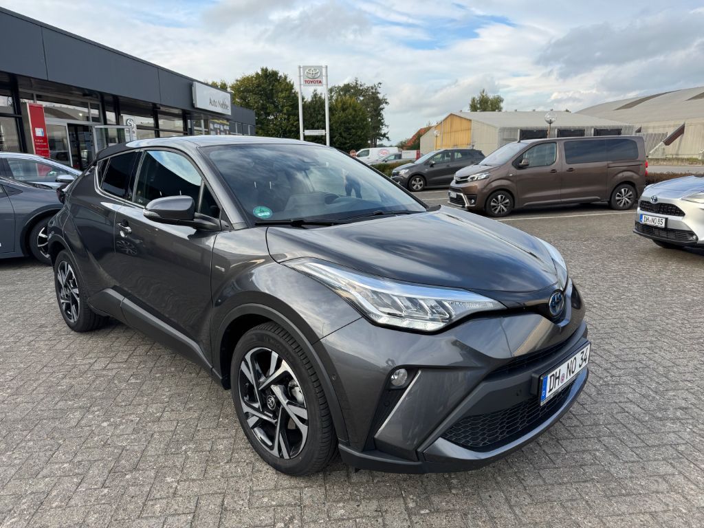 Toyota C-HR 2.0 Hybrid Team - Samsaru's Car Outlet